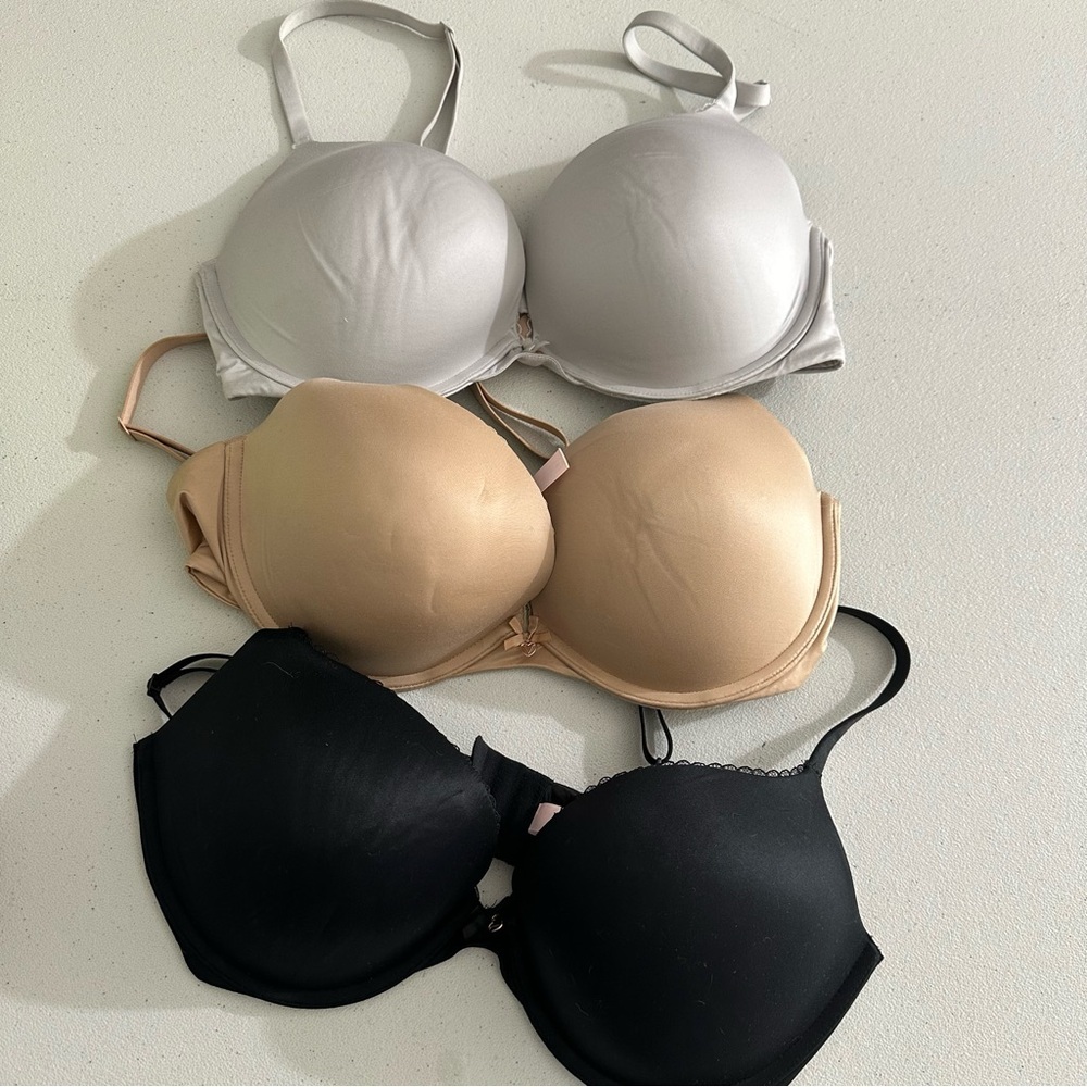 Victoria secret bundle 3 bras push up size 38D